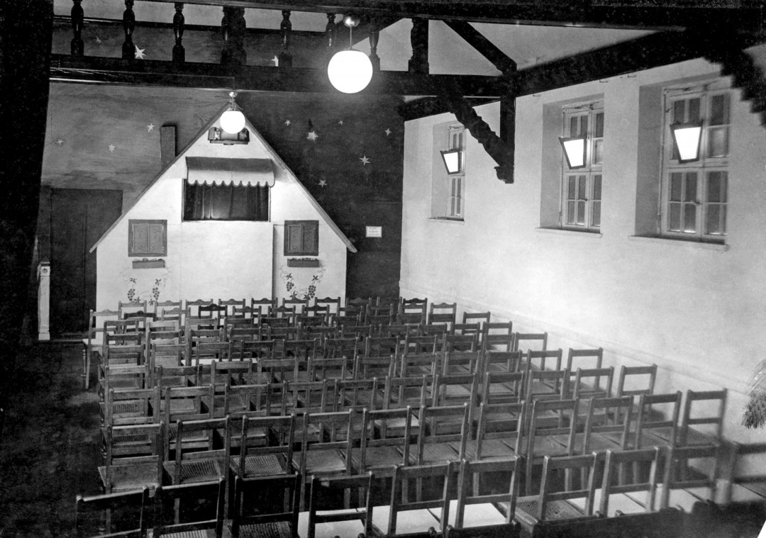 Bühne des „Sachsen-Kaspers“, 1946. Foto: Archiv Weber-Unger