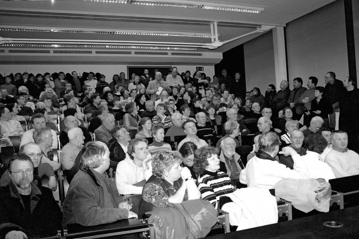 „Heiße“ Diskussion im großen Hörsaal der HTW. Foto: D. Fischer