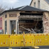 Busunfall demolierte Bäckereifassade in Bühlau